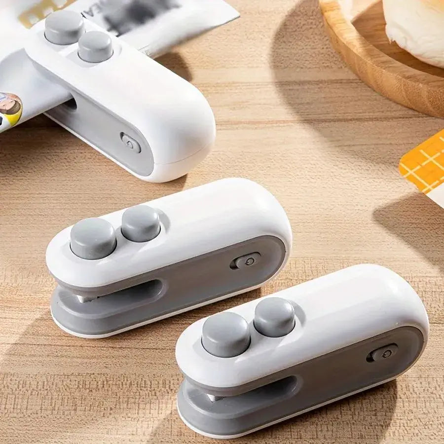 🧲 Mini Portable 2-in-1 Bag Sealer & Cutter 🔋